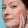 4 Rekomendasi Blush On Lokal Warna Coral, Cocok untuk Kulit Warm Undertone!