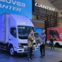 Meluncur di GIIAS 2024, Truk Listrik eCanter Diserahkan ke Konsumen Pertama