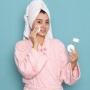 Praktis Dibawa Traveling! Ini 3 Rekomendasi Micellar Water Berukuran Kecil