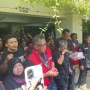 Peristiwa Kudatuli Masih Membekas, Hasto-Ribka Tjiptaning Mewek saat Tabur Bunga di DPP PDIP