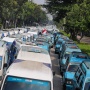 Minta Keadilan, Ratusan Supir Angkot Geruduk Balai Kota Jakarta