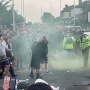 Terjadi Kerusuhan di Depan Masjid usai Penusukan Massal Tewaskan 3 Anak di Southport, 22 Polisi Terluka