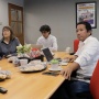 Financial Times Inggris Berkunjung ke Kantor Redaksi Suara.com