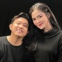 Diboyong Denny Caknan ke Panggung, Adab Bella Bonita Kerap Tundukan Kepala Tuai Pujian