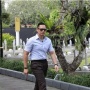 Menteri AHY Pakai Sepatu LV Nyaris 3 Kali UMR Jakarta, Ini 6 Alasan Lelaki Suka Barang Mewah