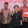 Megawati Serahkan Langsung SK Dukungan ke 13 Calon Kepala Daerah untuk Pilkada 2024