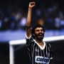 Legenda: Socrates Penentang Diktator dari Lapangan Hijau