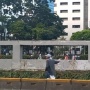 Tol Dalam Kota Depan Gedung DPR Masih Lumpuh Buntut Tolak Revisi UU Pilkada, Ada Massa Putih Abu-abu