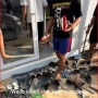 Perempuan Ini Cerita Pengalaman ke Minimarket IKN, Harus Nyeker