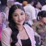 Erina Gudono Dituding Jorok, Kuku Kaki Hitam Kontras dengan Tas Dior