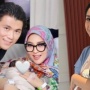 Pakai Hermes Sejak Bayi, Sepatu Anak Syahrini Masih Kebanting Baby Lily