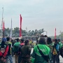 Ratusan Pengemudi Ojol Padati Kawasan Patung Kuda, Protes Potongan Tarif Aplikator Terlalu Besar