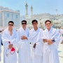 7 Pesona Timnas Indonesia Berpakaian Ihram saat Umrah: Ucap Syukur hingga Menangis Haru Depan Kabah