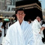 Tak Bareng Azizah Salsha, Pratama Arhan Pamer Foto Umrah Bawa-Bawa Surat Al-Quran
