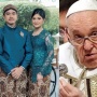 Beda Kelas! Paus Fransiskus Pilih Pesawat Komersil dan Mobil Innova, Jauh dari Kemewahan Private Jet Kaesang