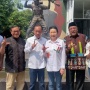 Sambil Pamer Pose 'Sajate' Jakmania, Pramono: Yang Paling Ngerti Bola Bang Yos bukan Anies!