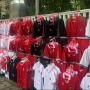 Diburu Suporter Jelang Laga di GBK, Penjual Jersey Timnas Indonesia Raup Cuan: Omzet Auto Meroket 50 Persen
