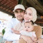 Pulang Umroh, Nagita Slavina Disanjung Tetap Sempatkan Suapi Baby Lily MPASI Untuk Pertama Kali