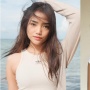 Pose Bersanding dengan Naura Ayu, Penampilan Fuji Disebut Kebanting