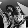 Dave Navarro dan Perry Farrell Bertengkar di Panggung, Sampai Terlibat Adu Fisik