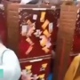 Viral! Perayaan Maulid Nabi di Madura, Tamu Pulang Bawa Lemari dan Wajan