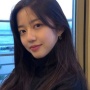 4 OOTD Minimalis ala Kim Hyun-soo, Ide Look Praktis Buat Tampil Stylish!