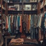 Bukan Sekadar Thrifting, Ini Alasan Berburu Barang Vintage Lebih Digemari Gen Z