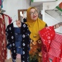 Perempuan Tangguh di Balik Dea Modis, Tuliswati Membangun Bisnis Batik Jumputan sambil Jorjoran Berbagi Ilmu