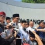 Hari Pertama Kampanye, RK-Suswono Ziarah Ke Makam MH Thamrin Hingga Benyamin Sueb