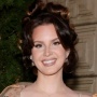 Selamat! Lana Del Rey Dikonfirmasi Menikah dengan Pemandu Wisata Jeremy Dufrene