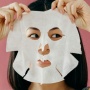 Sheet Mask atau Toner Dulu? Ini Urutan yang Benar agar Skincare Menyerap Maksimal