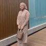 3 Inspirasi Gaya Fashion Hijab Modern ala Kesha Ratuliu, Tampil Modis Tanpa Ribet!