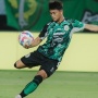 Dipanggil ke Timnas Indonesia, Hokky Caraka Diharapkan Mampu Buktikan Kualitasnya