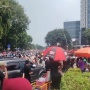 Banyak Motor Parkir Sembarangan saat HUT TNI di Monas, Kawasan Gambir Macet Parah!