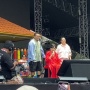 Pakai Kursi Roda, Titiek Puspa Terharu Nyaris Nangis di Synchronize Fest 2024
