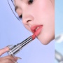 4 Rekomendasi Lipstick Warna Nude untuk Base Ombre, Ringan dan Pigmented!