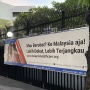 Poster Ajakan Berobat ke Malaysia Bikin Publik Indonesia Tertohok: Emang Boleh Segamblang Itu?