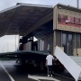 Sewa Gedung untuk Pernikahan Mahal? Truk Kontainer Ini Bisa Jadi Solusi, Harga Setara Honda BeAT