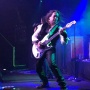 Lagi Ajak Anjingnya Jalan-Jalan, Gitaris Legendaris Jake E. Lee Ditembak Berkali-kali