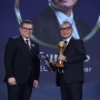 Direktur Utama BRI Dinobatkan Sebagai CEO of The Year, BRI Raih 2 Penghargaan Bergengsi di detikcom Awards 2024