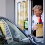 Video Donald Trump Jadi Pegawai McDonald's Viral, Bangga Jam Kerjanya Lebih Banyak 15 Menit dari Kamala Harris