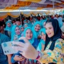 Selalu Dampingi Suami Berkampanye, Intip OOTD Kahiyang Ayu yang Mempesona di Tengah Kerumunan