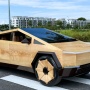 Elon Musk Tanggapi Pria Pembuat Cybertruck dari Kayu Senilai $15.000