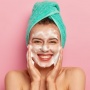 Ini 5 Face Wash Niacinamide untuk Mencerahkan Wajah, Bye-Bye Kulit Kusam!