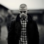 4 Elemen Kunci Gaya Skinhead, Dari Rambut Pendek hingga Sepatu Ikonik