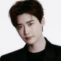 Lee Jong Suk Pertimbangkan Bintangi Drama Bareng Shin MIn Ah