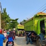Ratusan Warga Geram, Truk Tambang Proyek Strategis Nasional PIK 2 Dijarah dan Dirusak Usai Sering Bikin Kecelakaan