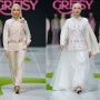 Koleksi Modest Wear Greisy "Sweet Ribbon Flowers" Mengusung Keindahan Taman Bunga dan Elegansi Pita di JMFW 2024
