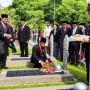 Momen Gibran Jadi Inspektur Upacara Hari Pahlawan, Tabur Bunga di Pusara Habibie hingga Ani Yudhoyono