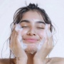 3 Facial Foam untuk Redakan Jerawat Tanpa Bikin Iritasi, Harga Rp120 Ribuan